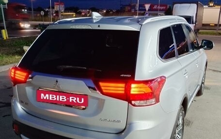 Mitsubishi Outlander III рестайлинг 3, 2018 год, 2 499 000 рублей, 2 фотография