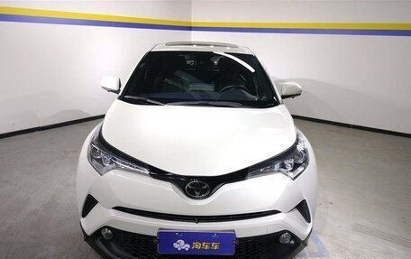 Toyota C-HR I рестайлинг, 2021 год, 2 160 000 рублей, 3 фотография