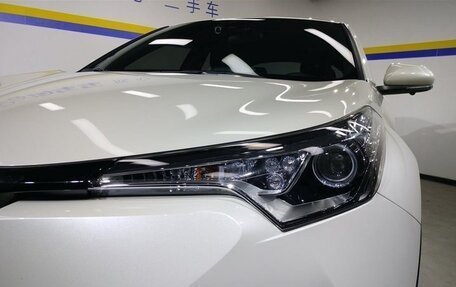 Toyota C-HR I рестайлинг, 2021 год, 2 160 000 рублей, 4 фотография