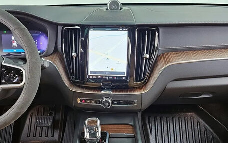 Volvo XC60 II, 2021 год, 5 100 000 рублей, 10 фотография