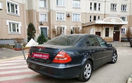 Mercedes-Benz E-Класс, 2003 год, 825 000 рублей, 3 фотография