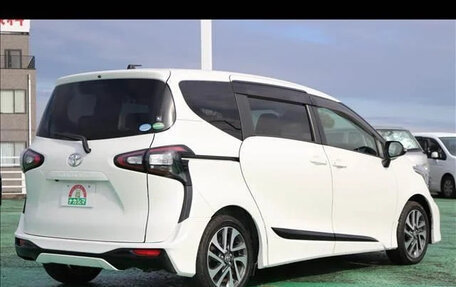 Toyota Sienta II, 2020 год, 1 200 000 рублей, 6 фотография