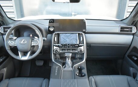 Lexus LX, 2024 год, 24 720 000 рублей, 14 фотография