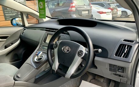 Toyota Prius, 2009 год, 1 249 000 рублей, 10 фотография