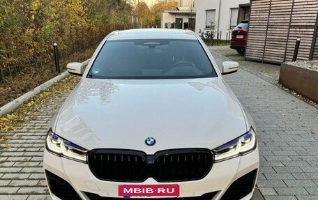 BMW 5 серия, 2021 год, 4 035 000 рублей, 2 фотография