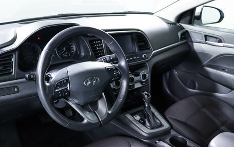 Hyundai Elantra VI рестайлинг, 2020 год, 1 740 000 рублей, 13 фотография