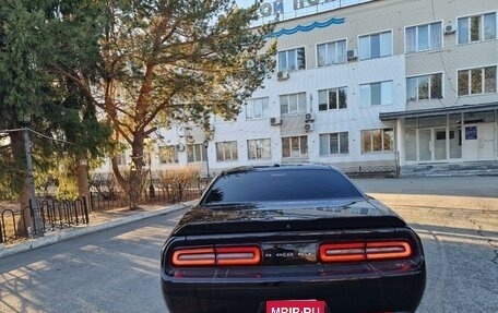 Dodge Challenger III рестайлинг 2, 2020 год, 3 090 000 рублей, 15 фотография