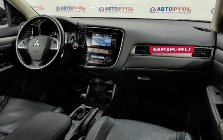 Mitsubishi Outlander III рестайлинг 3, 2014 год, 1 649 000 рублей, 11 фотография