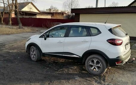 Renault Kaptur I рестайлинг, 2018 год, 1 600 000 рублей, 1 фотография