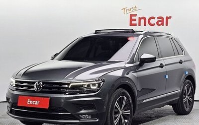 Volkswagen Tiguan II, 2020 год, 2 300 000 рублей, 1 фотография