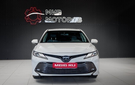 Toyota Camry, 2019 год, 2 850 000 рублей, 2 фотография