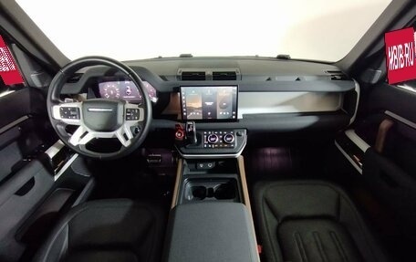 Land Rover Defender II, 2021 год, 8 500 000 рублей, 7 фотография