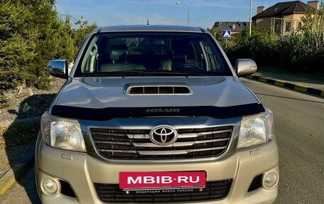 Toyota Hilux VII, 2012 год, 2 750 000 рублей, 2 фотография