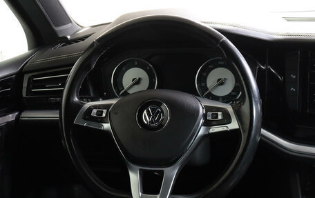 Volkswagen Touareg III, 2018 год, 4 697 000 рублей, 17 фотография