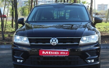 Volkswagen Tiguan II, 2017 год, 2 230 000 рублей, 2 фотография