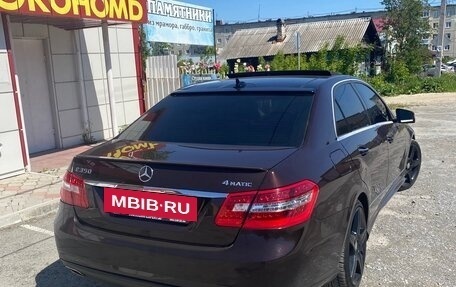 Mercedes-Benz E-Класс, 2012 год, 1 980 000 рублей, 3 фотография