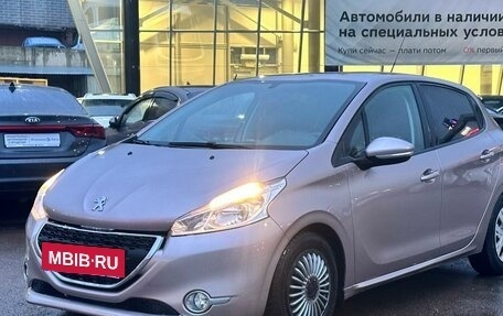Peugeot 208 II, 2013 год, 855 990 рублей, 3 фотография