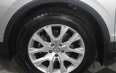 Volkswagen Tiguan II, 2018 год, 2 150 000 рублей, 15 фотография