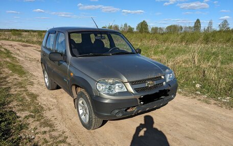 Chevrolet Niva I рестайлинг, 2009 год, 495 000 рублей, 3 фотография