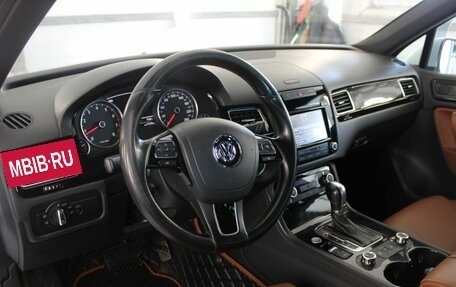 Volkswagen Touareg III, 2014 год, 3 097 000 рублей, 10 фотография