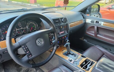 Volkswagen Touareg III, 2009 год, 1 600 000 рублей, 8 фотография