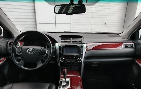 Toyota Camry, 2014 год, 1 877 000 рублей, 7 фотография