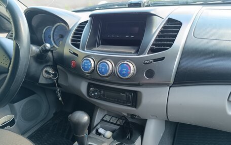 Mitsubishi L200 IV рестайлинг, 2007 год, 1 150 000 рублей, 9 фотография