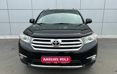 Toyota Highlander III, 2012 год, 2 099 000 рублей, 2 фотография