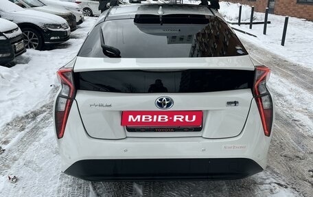 Toyota Prius IV XW50, 2016 год, 1 699 999 рублей, 5 фотография
