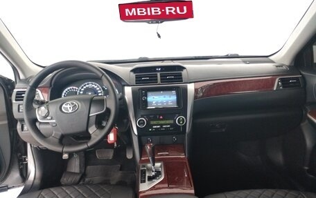 Toyota Camry, 2012 год, 1 720 000 рублей, 7 фотография