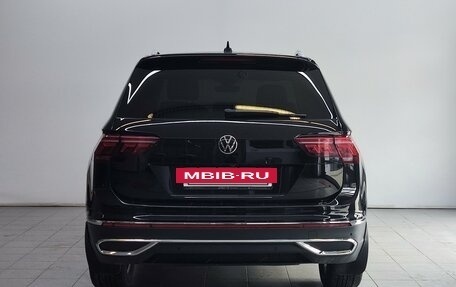 Volkswagen Tiguan II, 2021 год, 3 100 000 рублей, 6 фотография