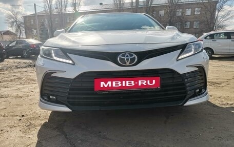 Toyota Camry, 2021 год, 2 950 000 рублей, 5 фотография