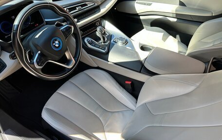 BMW i8 I рестайлинг, 2015 год, 8 150 000 рублей, 4 фотография