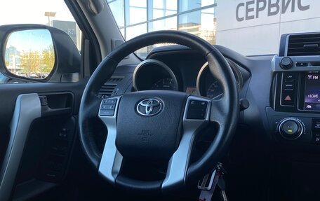 Toyota Land Cruiser Prado 150 рестайлинг 2, 2014 год, 3 690 000 рублей, 12 фотография
