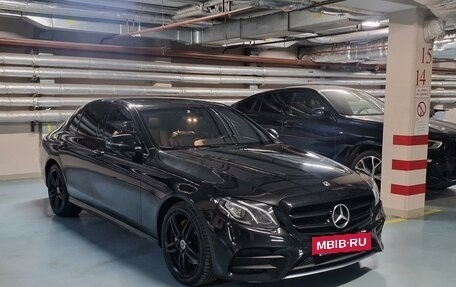Mercedes-Benz E-Класс, 2019 год, 3 100 000 рублей, 4 фотография