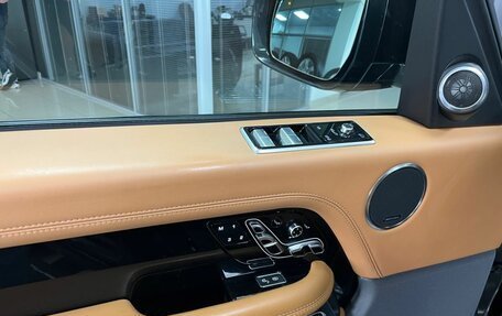 Land Rover Range Rover IV рестайлинг, 2019 год, 10 000 000 рублей, 8 фотография