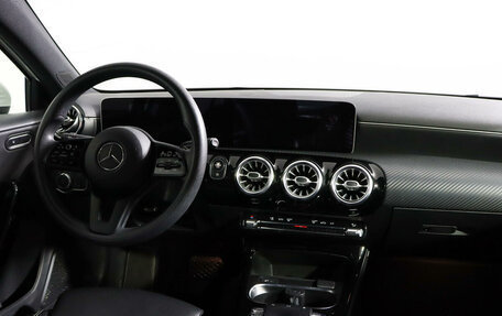 Mercedes-Benz A-Класс, 2018 год, 2 275 000 рублей, 12 фотография