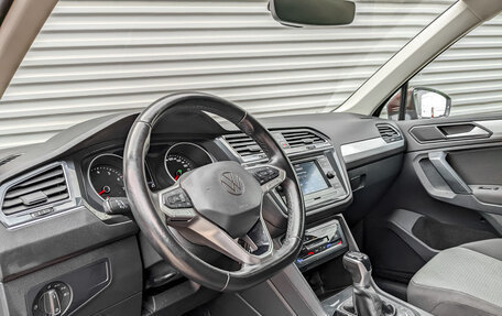 Volkswagen Tiguan II, 2021 год, 2 750 000 рублей, 22 фотография
