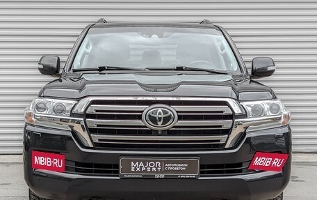 Toyota Land Cruiser 200, 2018 год, 8 600 000 рублей, 2 фотография