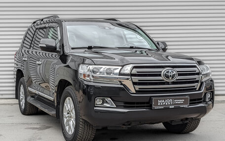 Toyota Land Cruiser 200, 2018 год, 8 600 000 рублей, 21 фотография