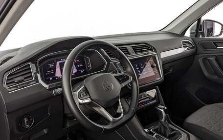 Volkswagen Tiguan II, 2021 год, 2 890 000 рублей, 12 фотография