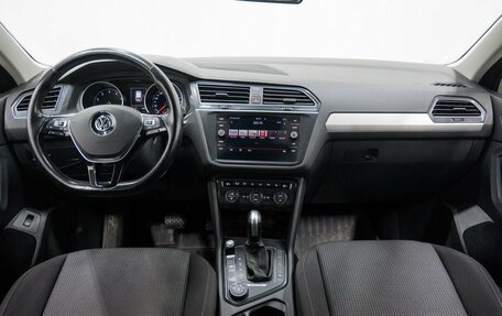 Volkswagen Tiguan II, 2019 год, 2 500 000 рублей, 12 фотография