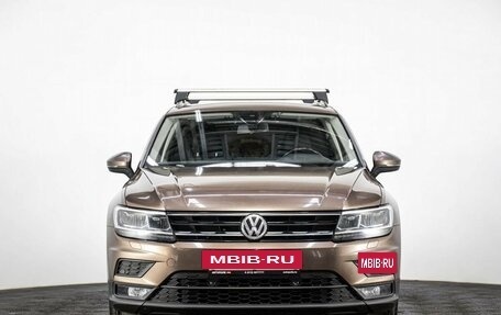 Volkswagen Tiguan II, 2019 год, 2 500 000 рублей, 2 фотография