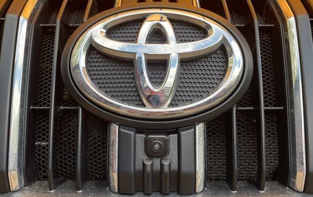 Toyota Land Cruiser Prado 150 рестайлинг 2, 2022 год, 7 500 000 рублей, 8 фотография