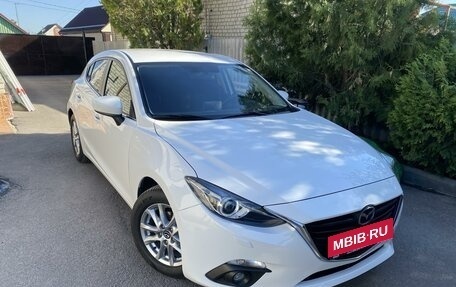 Mazda 3, 2016 год, 1 650 000 рублей, 2 фотография