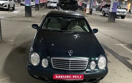 Mercedes-Benz CLK-Класс, 1997 год, 380 000 рублей, 2 фотография