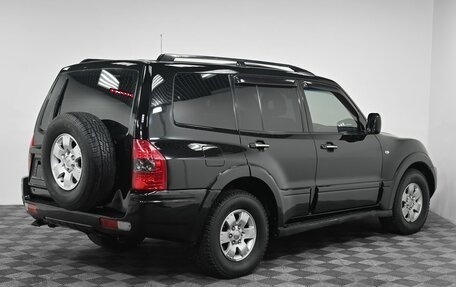 Mitsubishi Pajero III рестайлинг, 2005 год, 999 000 рублей, 2 фотография