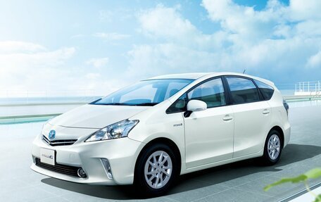 Toyota Prius Alpha I (ZVW40/41), 2012 год, 1 287 000 рублей, 1 фотография