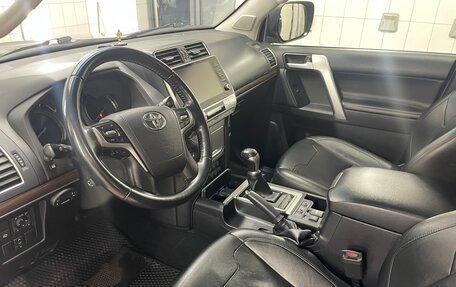 Toyota Land Cruiser Prado 150 рестайлинг 2, 2020 год, 6 300 000 рублей, 10 фотография