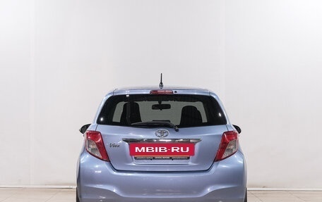 Toyota Vitz, 2012 год, 899 000 рублей, 6 фотография